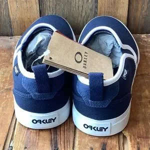 Oakley | Shoes | Oakley Classic Slip Ons Poseidon Blue Size  display picture 2